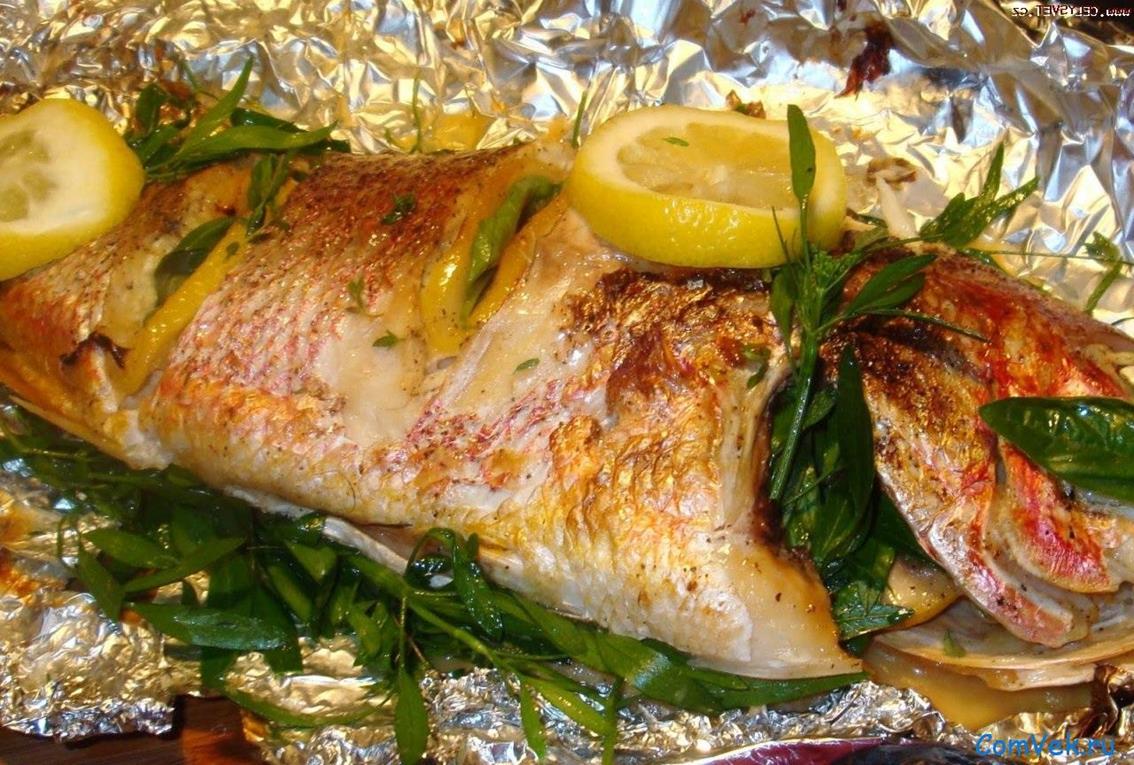 Смотреть Вкусно и малокалорийно: рыба, запеченная с овощами видео Смотреть Вкусно и малокалорийно: рыба, запеченная с овощами видео